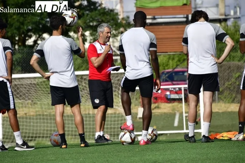 Entrenamiento matinal del Salamanca UDS, que sigue con intensidad su pretemporada