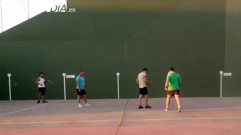 Campeones y subcampeones del IV torneo de frontenis