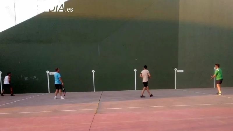 Campeones y subcampeones del IV torneo de frontenis