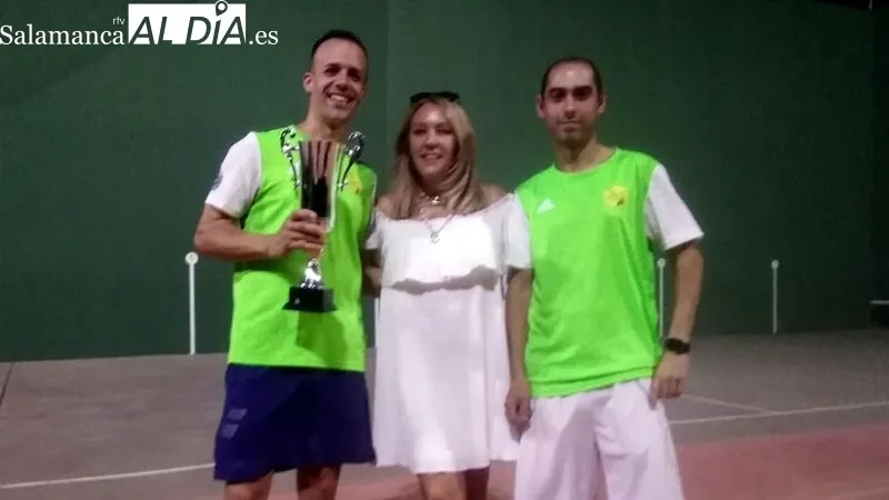 Campeones y subcampeones del IV torneo de frontenis