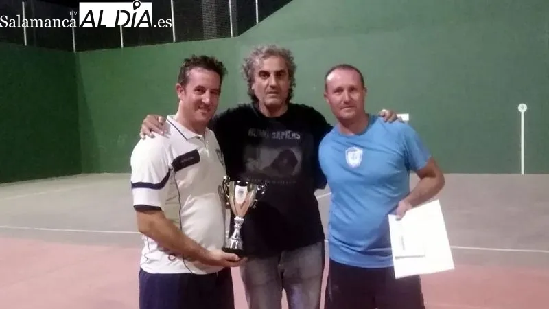 Campeones y subcampeones del IV torneo de frontenis