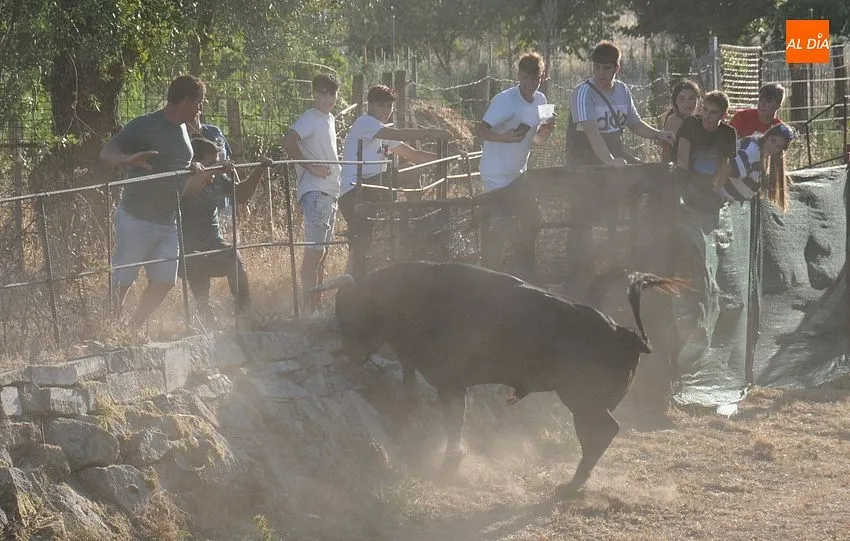 Foto 2 - Sancti-Sp&iacute;ritus vibra con su recuperada Fiesta Juvenil