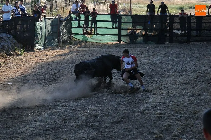 Foto 11 - Sancti-Sp&iacute;ritus vibra con su recuperada Fiesta Juvenil