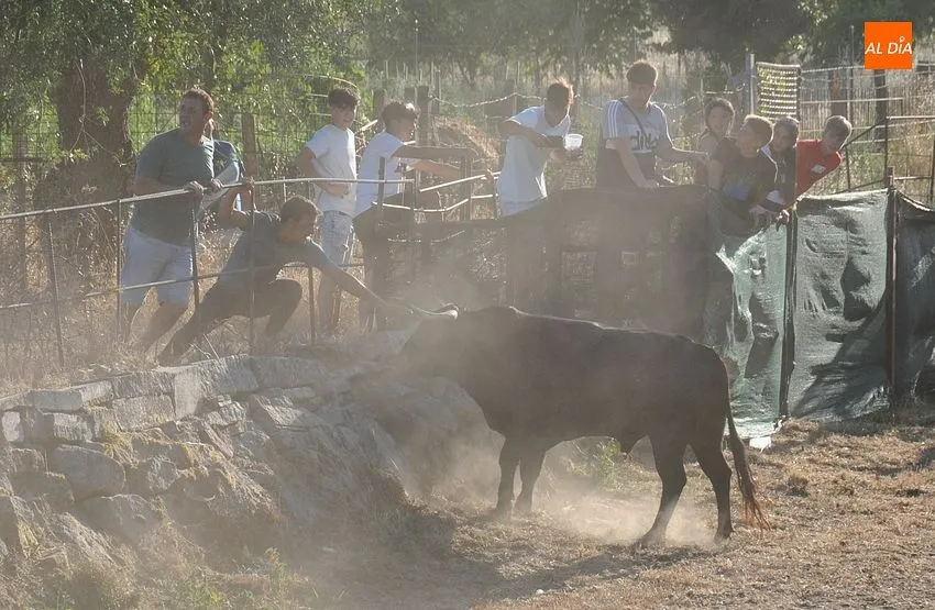 Foto 3 - Sancti-Sp&iacute;ritus vibra con su recuperada Fiesta Juvenil