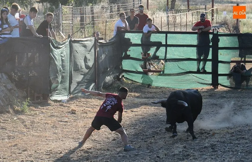 Foto 4 - Sancti-Sp&iacute;ritus vibra con su recuperada Fiesta Juvenil