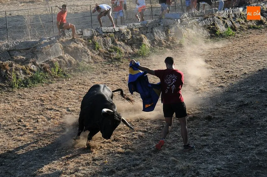 Foto 8 - Sancti-Sp&iacute;ritus vibra con su recuperada Fiesta Juvenil