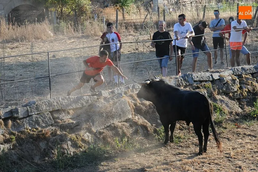 Foto 9 - Sancti-Sp&iacute;ritus vibra con su recuperada Fiesta Juvenil