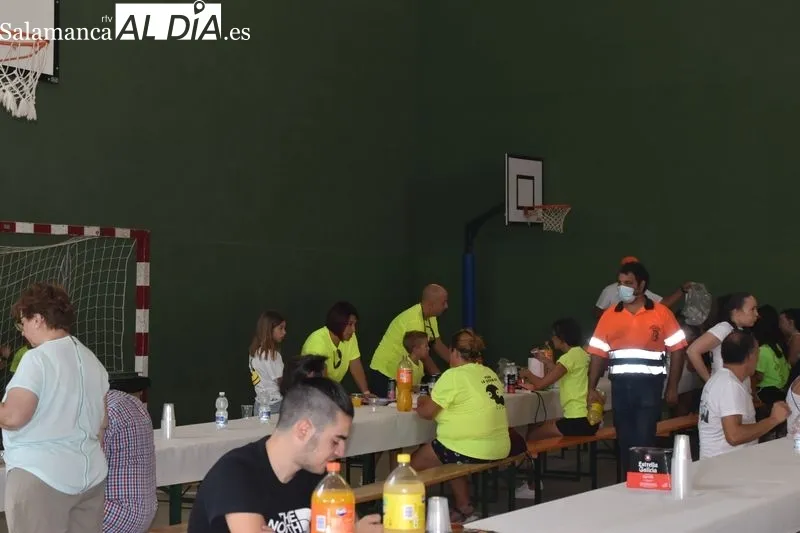 Comida de peñas en Doñinos