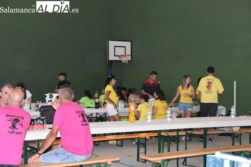 Comida de peñas en Doñinos