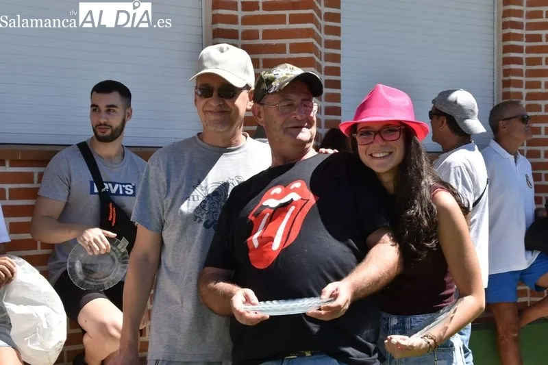 Foto 16 - Gomecello disfruta de sus fiestas con la t&iacute;pica paella y su millar de raciones