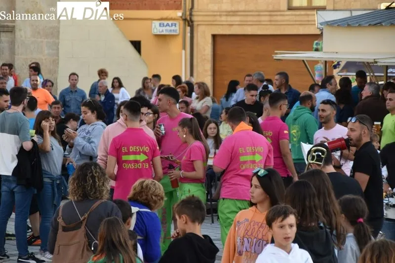 Foto 7 - Calzada de Valdunciel se divierte con la charanga con pe&ntilde;as, el chupinazo y la proclamaci&oacute;n reyes y reinas de sus fiestas