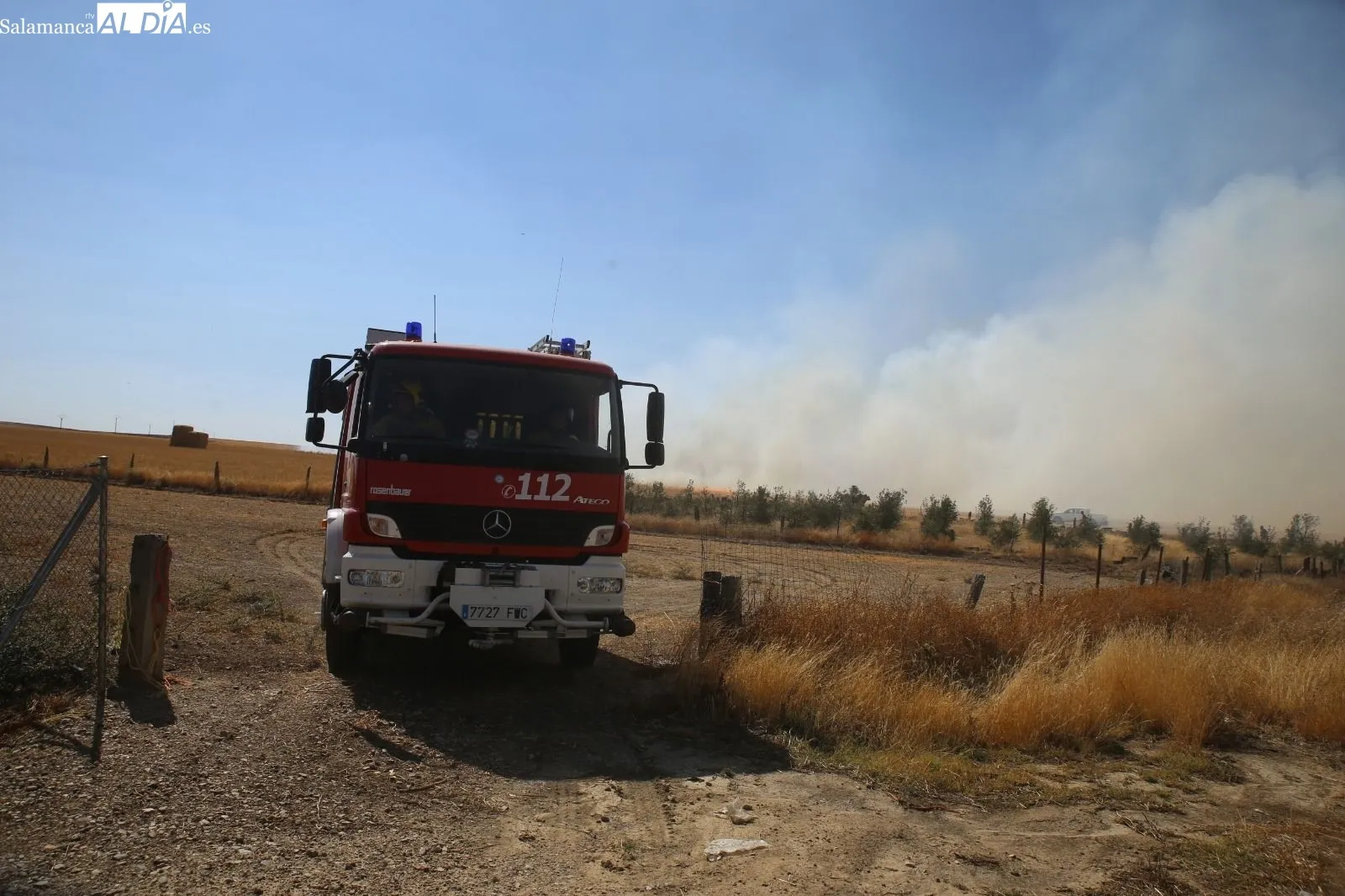 Foto 10 - Extinguido un peligroso incendio con varios focos en la carretera de Aldeaseca de Alba