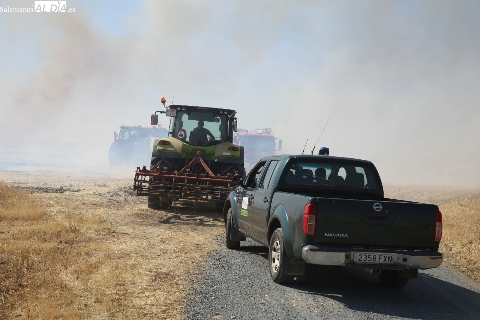 Foto 7 - Extinguido un peligroso incendio con varios focos en la carretera de Aldeaseca de Alba