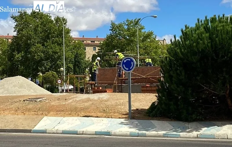 Construcción de la torre que homenajeará al Regimiento de Ingenieros número 11 en Salamanca