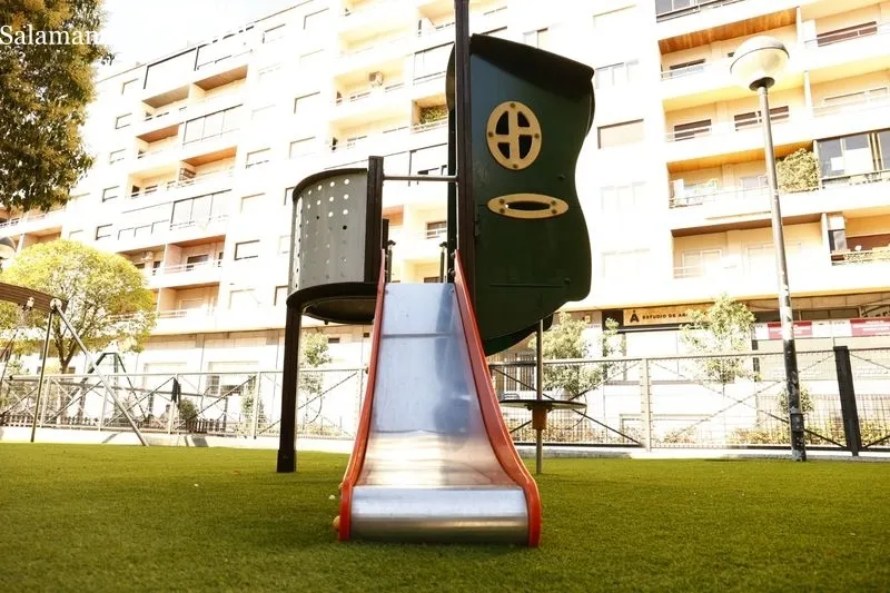 Renovación del parque de la plaza Carmelitas en Salamanca. Foto de David Sañudo