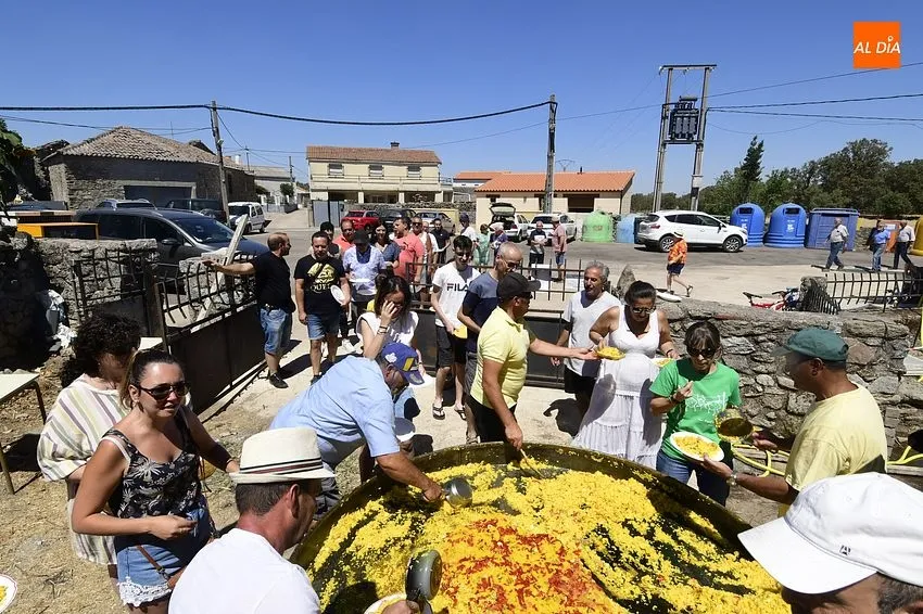 Foto 6 - Cerca de 800 personas despiden en torno a la mesa las fiestas de Casillas de Flores