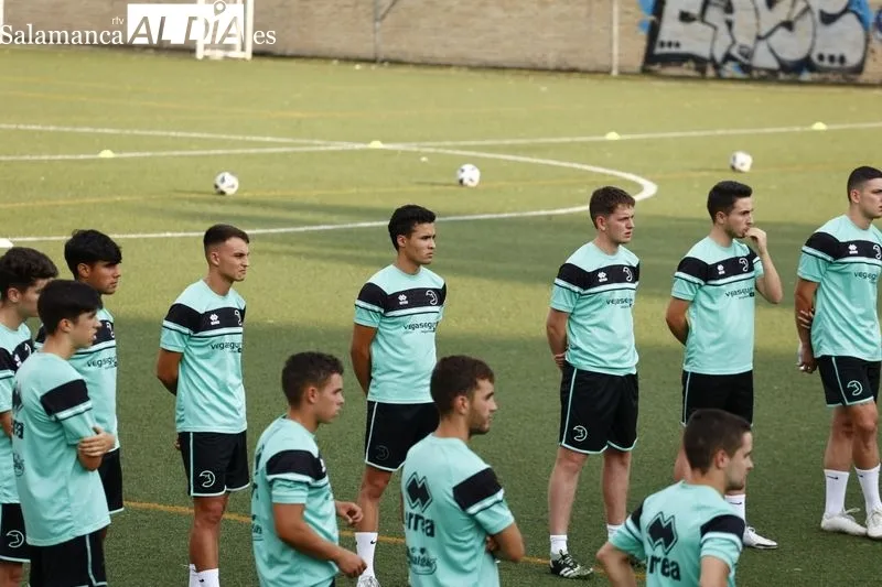 El filial de Unionistas empieza la pretemporada | Fotos: David Sañudo