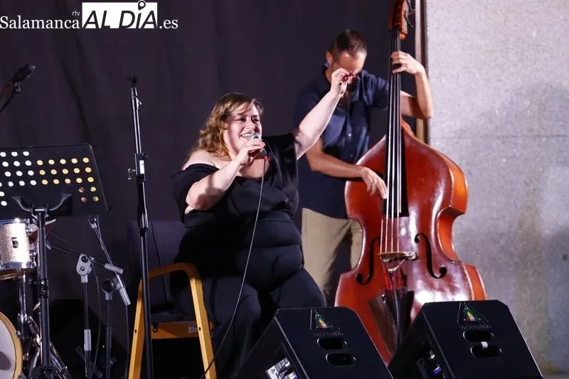 Concierto de Itziar Yagüe en la Biblioteca Torrente Ballester | Fotos: David Sañudo