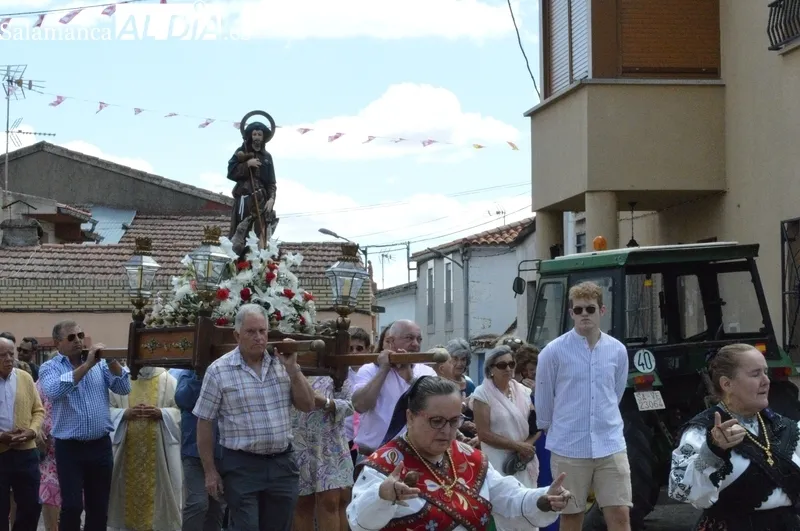Procesión de San Roque en Valdelosa. Foto: Elena Esteban