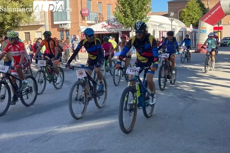 La KDD BTT Ruta de la Piedra ponía en marcha este domingo su novena edición en Cantalapiedra 