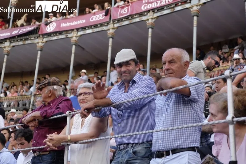 Público en el festejo de rejones en La Glorieta