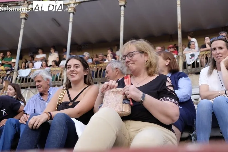 Público en el festejo de rejones en La Glorieta