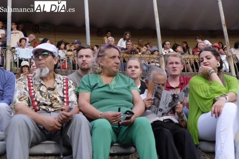 Público en el festejo de rejones en La Glorieta