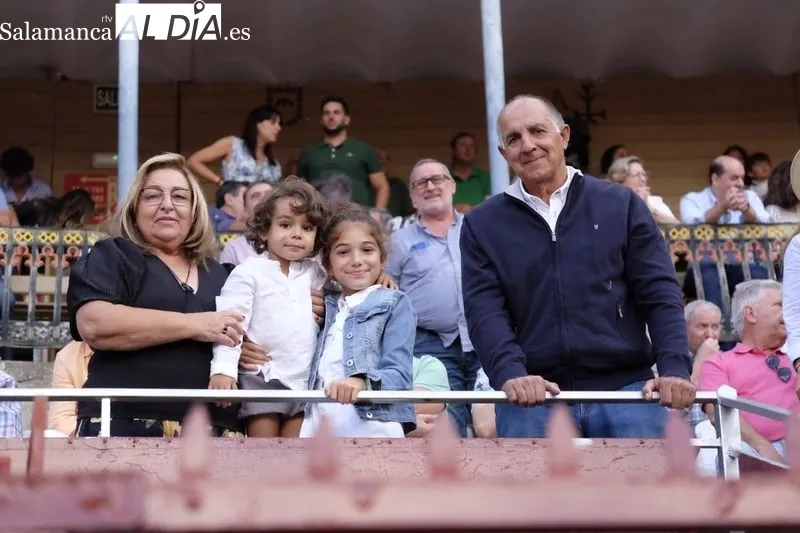 Público en el festejo de rejones en La Glorieta