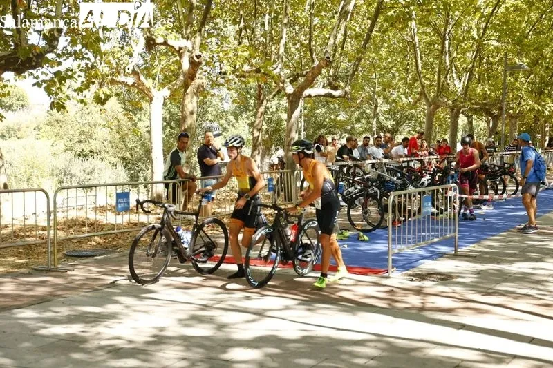 Foto 17 - Multitud de atletas se echan a las calles de Salamanca en plenas Ferias con un entretenido Duatl&oacute;n