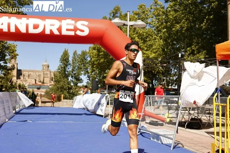Foto 13 - Multitud de atletas se echan a las calles de Salamanca en plenas Ferias con un entretenido Duatl&oacute;n