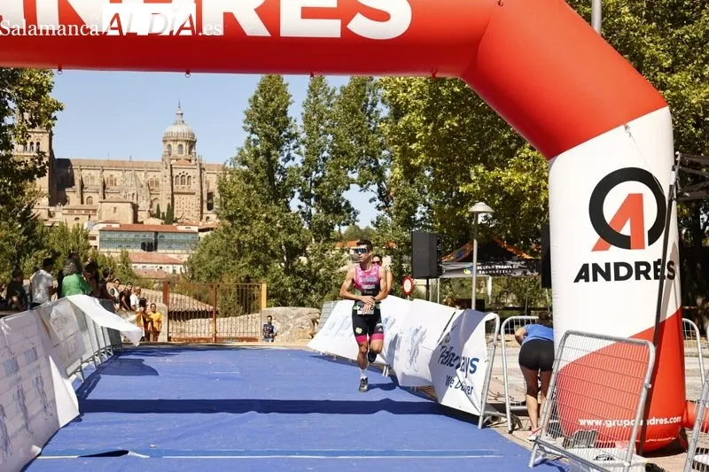 Foto 9 - Multitud de atletas se echan a las calles de Salamanca en plenas Ferias con un entretenido Duatl&oacute;n