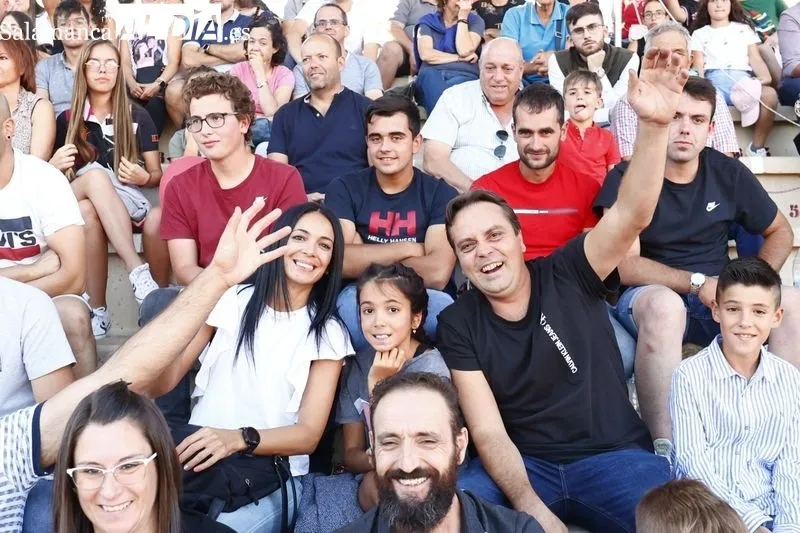 Clase práctica de la Escuela de Tauromaquia en el anillo de exhibiciones del recinto ferial