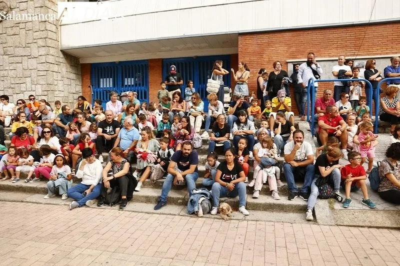 Foto 10 - El Mago Oski inaugura el XVI Festival Artes de Calle con la actuaci&oacute;n &laquo;Un, Dos, Tres, Abracadabra&raquo;