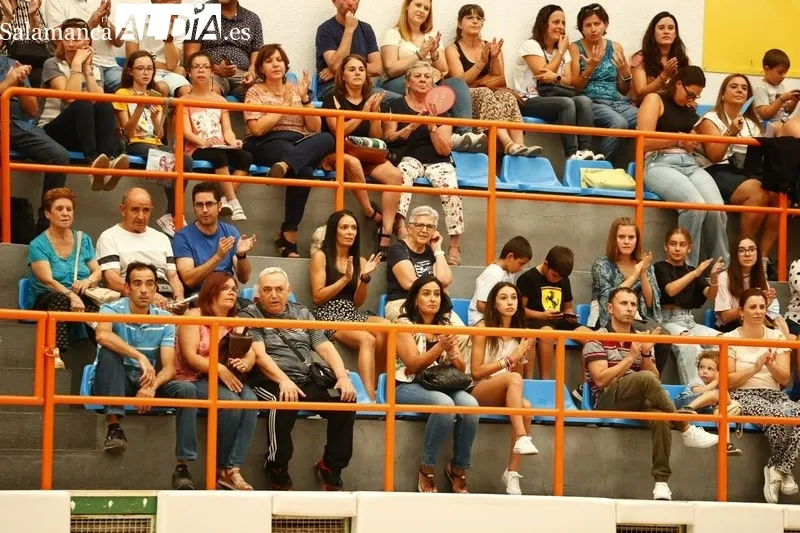 Foto 15 - El CD Salmantino demuestra su talento con una exhibici&oacute;n de gimnasia en medio de las Ferias