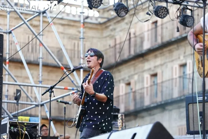 Foto 17 - Paul Alone conquista a la Plaza Mayor con su concierto