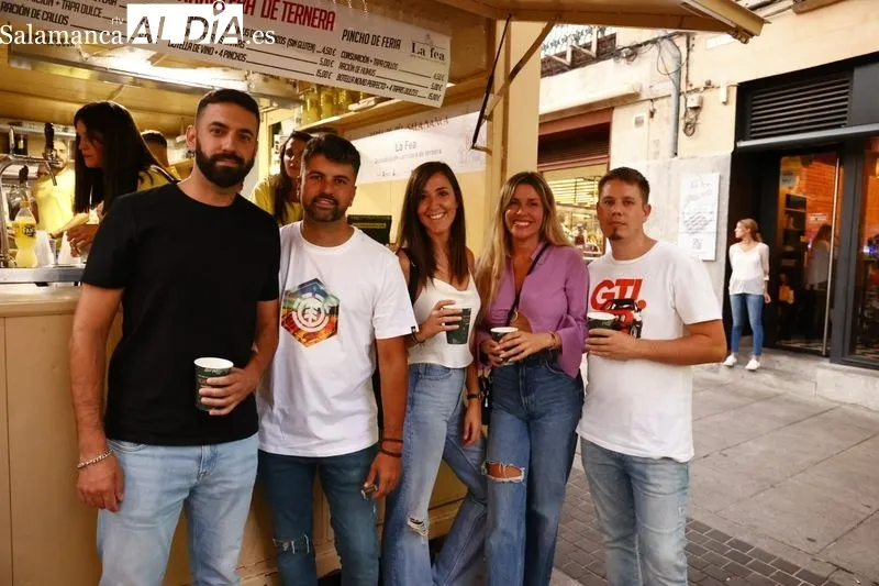 Foto 9 - Las Fiestas tambi&eacute;n se disfrutan con el tapeo en las casetas de la plaza del Mercado