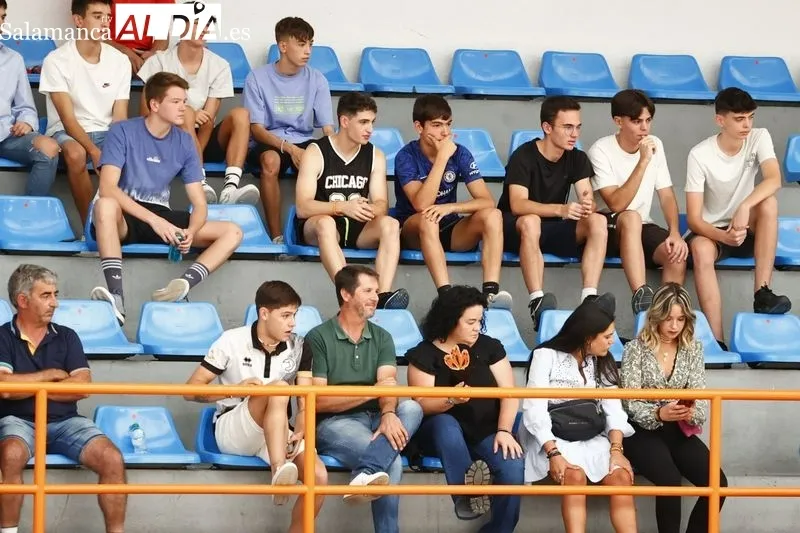 Foto 18 - Unionistas FS vence al filial del Inter Movistar y coge fuerzas para lo que viene (6-5)