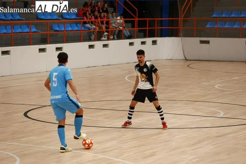 Foto 3 - Unionistas FS vence al filial del Inter Movistar y coge fuerzas para lo que viene (6-5)
