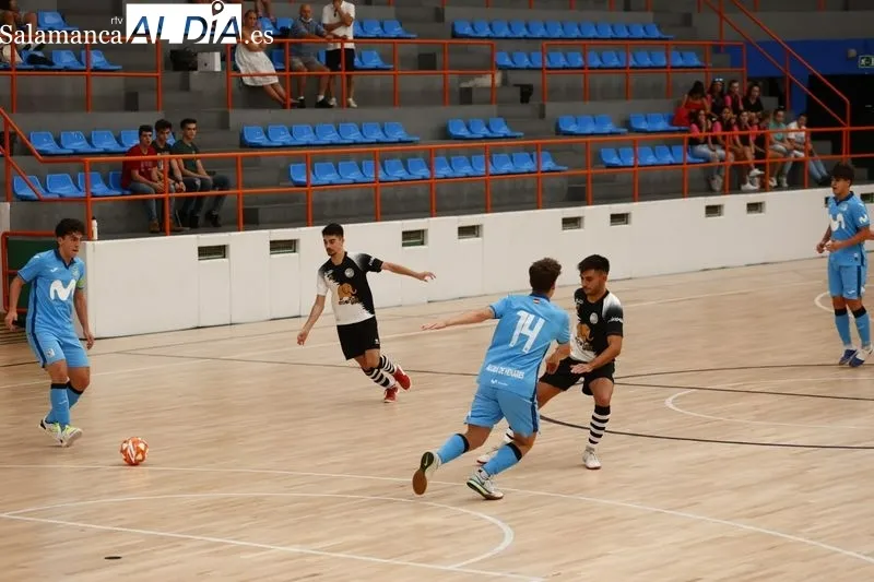 Foto 2 - Unionistas FS vence al filial del Inter Movistar y coge fuerzas para lo que viene (6-5)