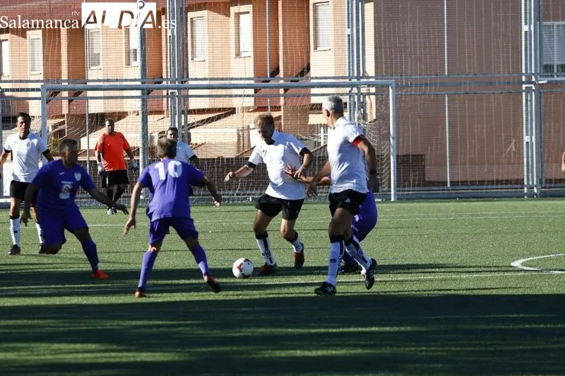 Foto 18 - Los veteranos recuerdan a 'Tabu' con el I Torneo Roberto S&aacute;nchez en su memoria
