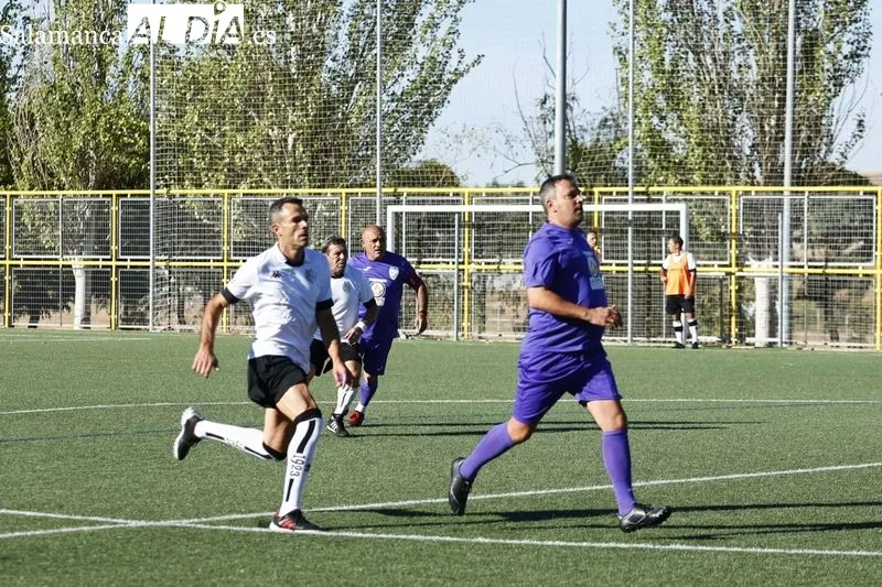 Foto 11 - Los veteranos recuerdan a 'Tabu' con el I Torneo Roberto S&aacute;nchez en su memoria