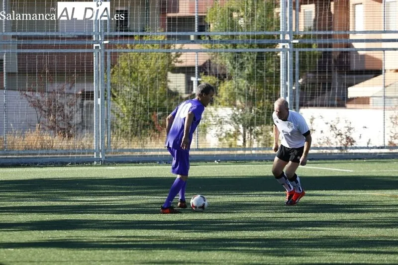 Foto 9 - Los veteranos recuerdan a 'Tabu' con el I Torneo Roberto S&aacute;nchez en su memoria