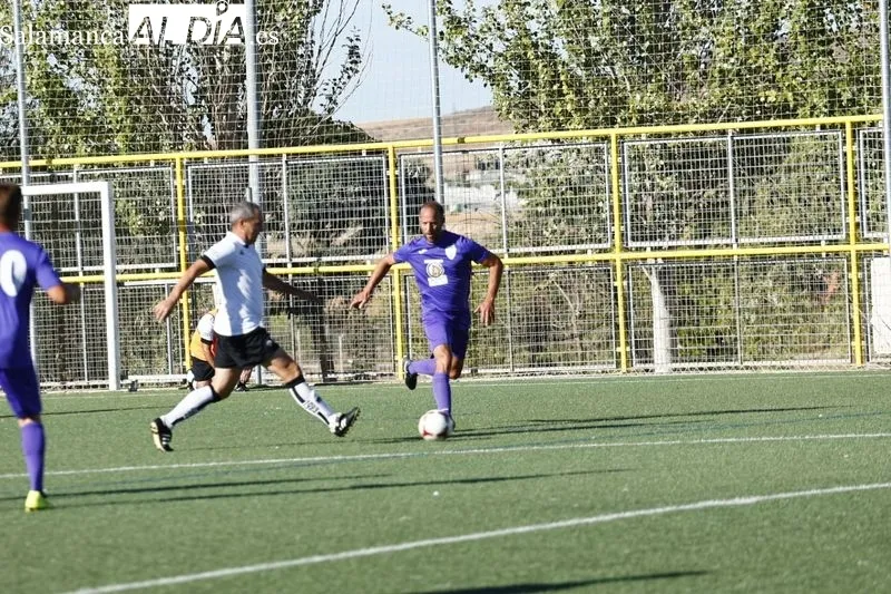 Foto 6 - Los veteranos recuerdan a 'Tabu' con el I Torneo Roberto S&aacute;nchez en su memoria