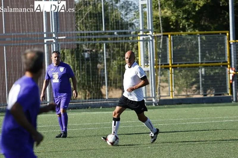 Foto 4 - Los veteranos recuerdan a 'Tabu' con el I Torneo Roberto S&aacute;nchez en su memoria