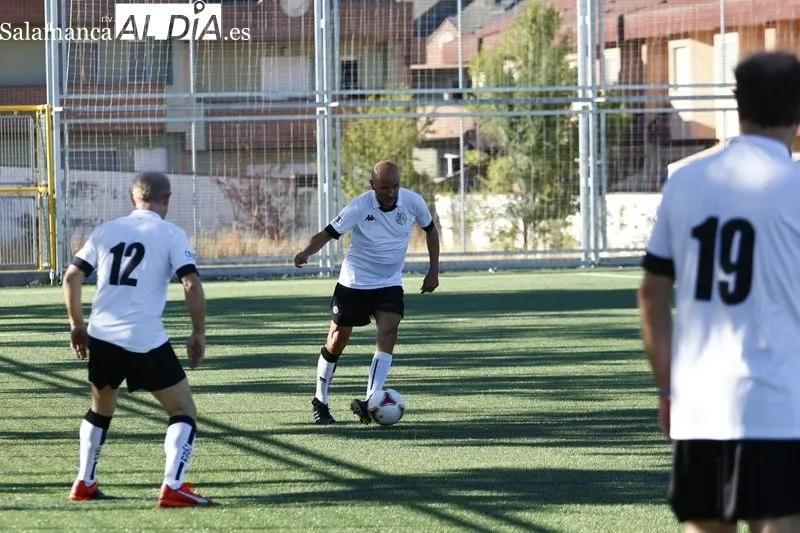 Foto 3 - Los veteranos recuerdan a 'Tabu' con el I Torneo Roberto S&aacute;nchez en su memoria