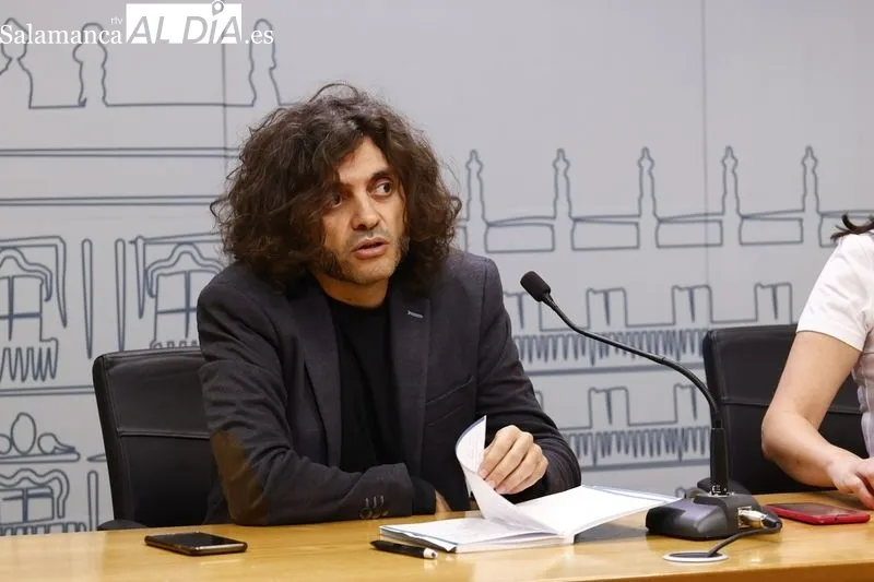 Foto 3 - Virginia Carrera y Alberto Santamar&iacute;a reclaman transparencia: "Nos enteramos seis meses despu&eacute;s de lo que han costado las Fiestas"