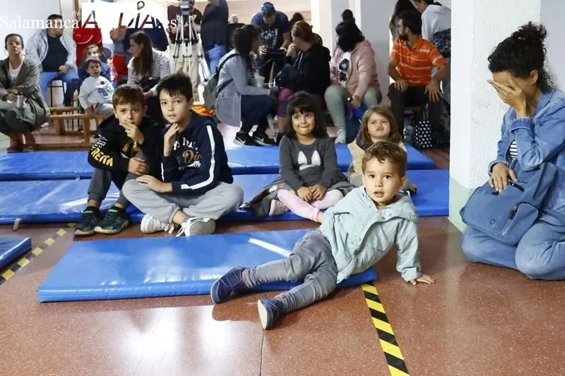 Foto 12 - La actuaci&oacute;n 'Reclownversiones' se traslada al interior de La Alamedilla por el mal tiempo