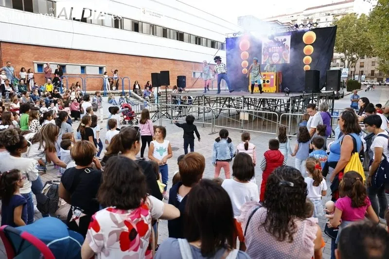 Foto 9 - 'Funky Super Disco' conquista La Alamedilla 