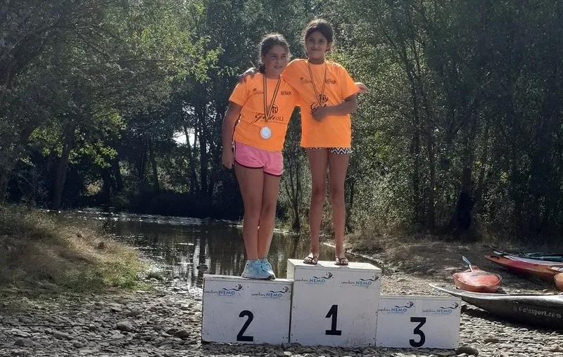 Foto 7 - Capit&aacute;n Nemo logra 72 medallas en el Regional de Pirag&uuml;ismo celebrado en el r&iacute;o &Aacute;gueda