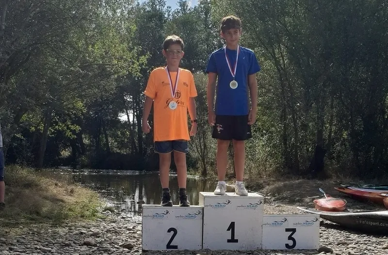 Foto 8 - Capit&aacute;n Nemo logra 72 medallas en el Regional de Pirag&uuml;ismo celebrado en el r&iacute;o &Aacute;gueda